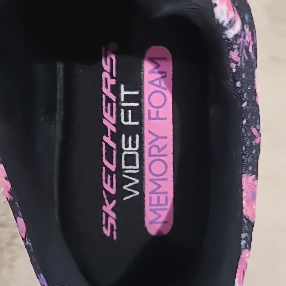Skechers Women's Black and Pink Floral Sneakers - Picture 5 of 6